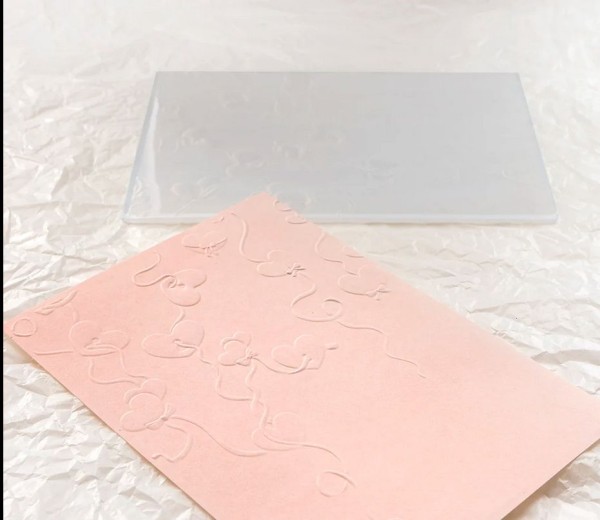 AlexandraRENKE Embossing Folder 'Verbandelte Herzen'